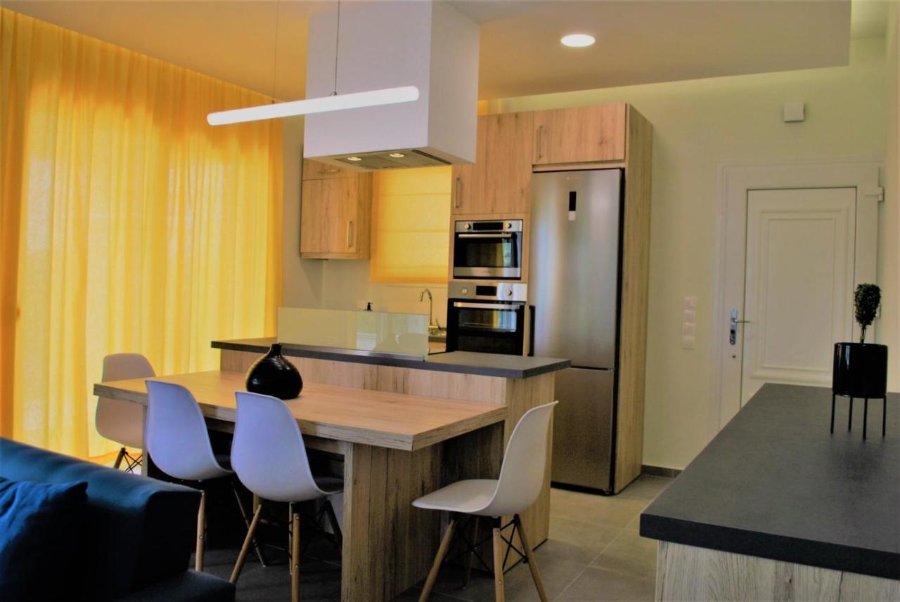 Q Luxury Rooms Paleros Екстериор снимка