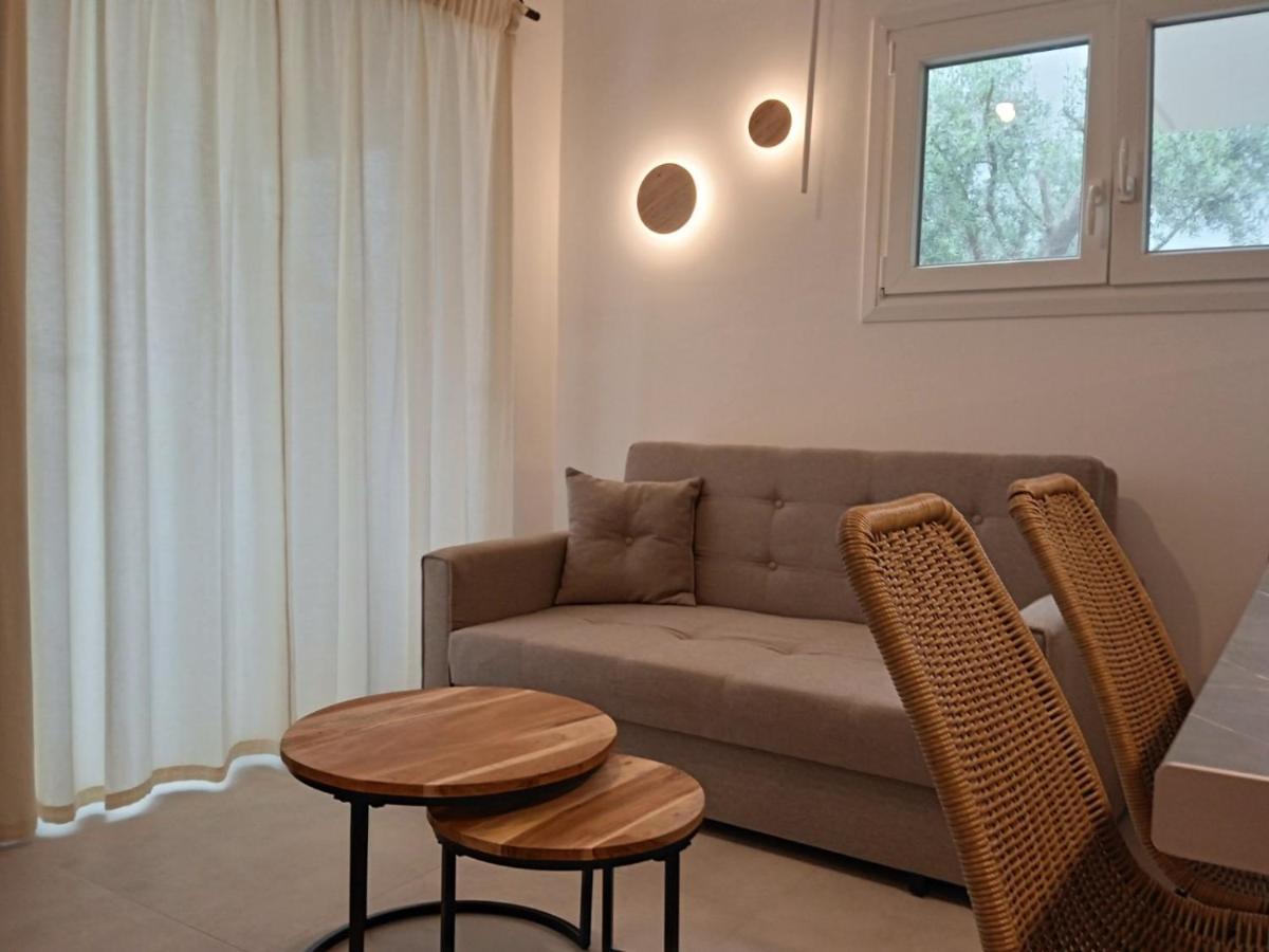 Q Luxury Rooms Paleros Екстериор снимка