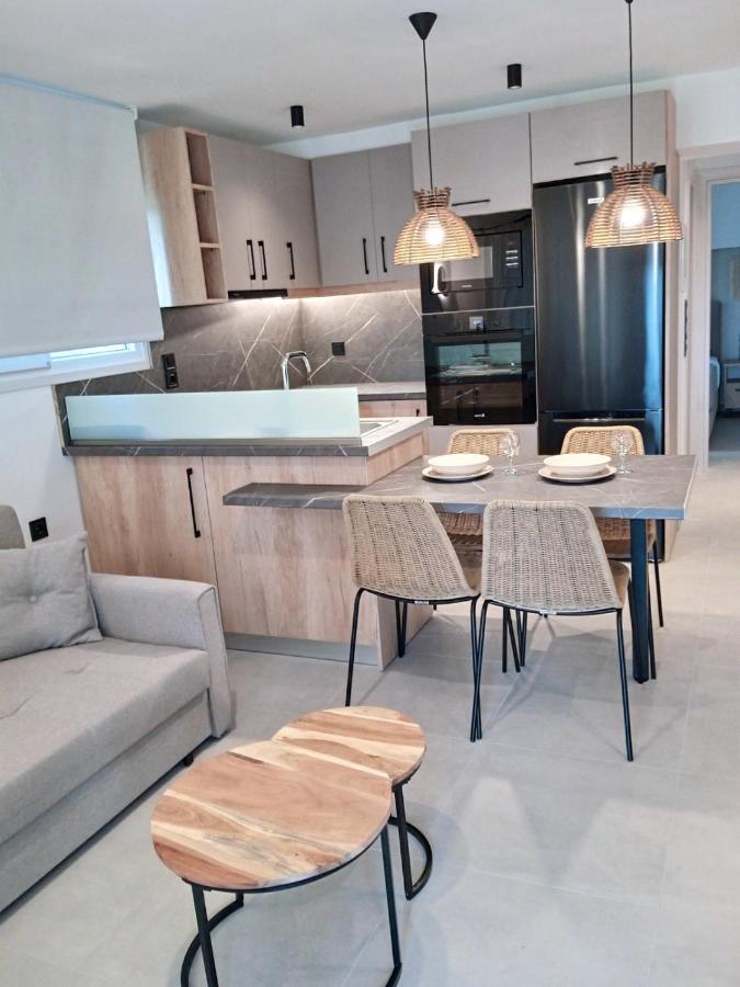 Q Luxury Rooms Paleros Екстериор снимка
