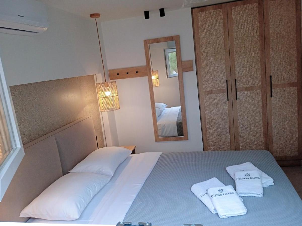 Q Luxury Rooms Paleros Екстериор снимка