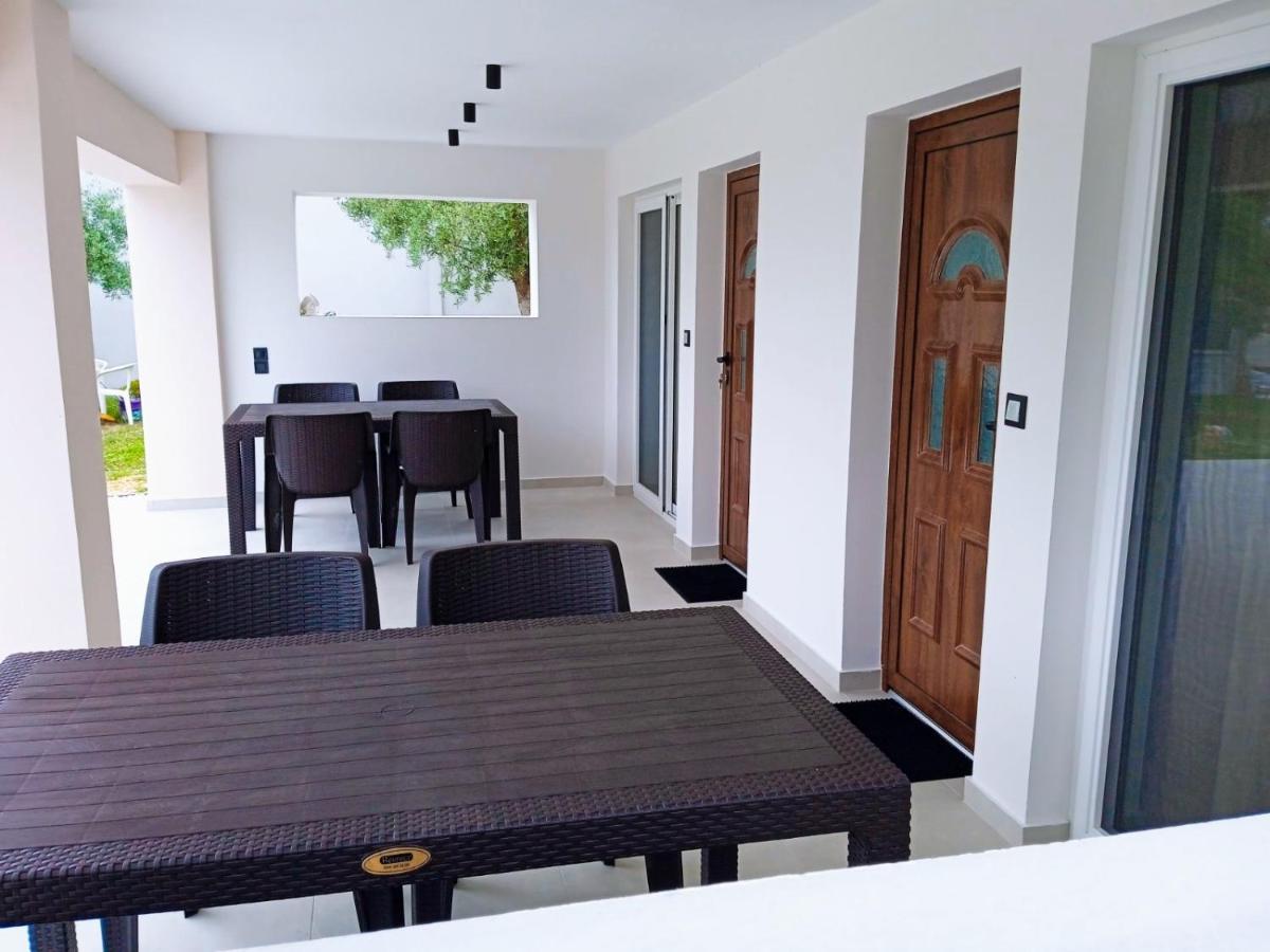 Q Luxury Rooms Paleros Екстериор снимка